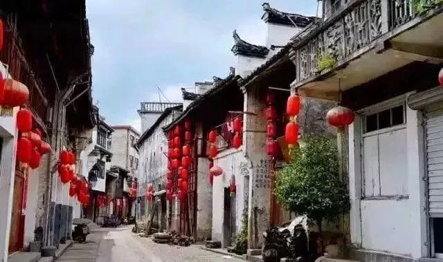 摇滚乐团的装扮